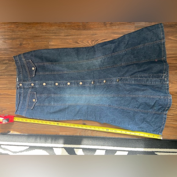 Denim Button-Front Maxi Skirt - Picture 5 of 6